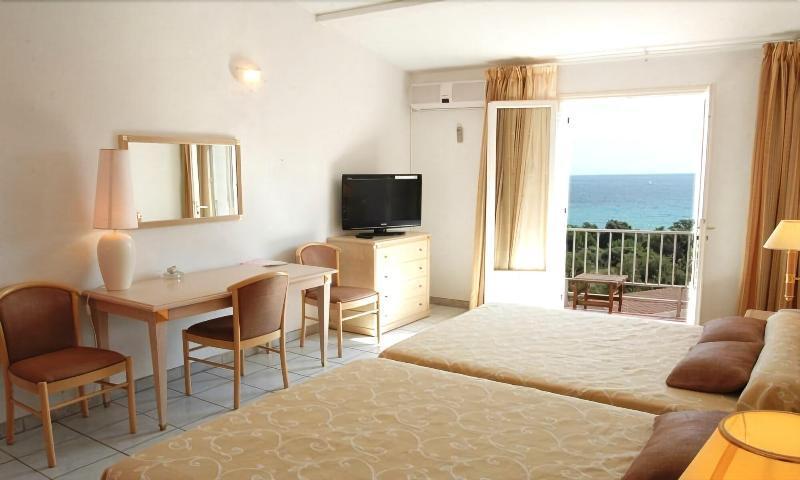 Tarcu Hotel Residence San Pieru מראה חיצוני תמונה