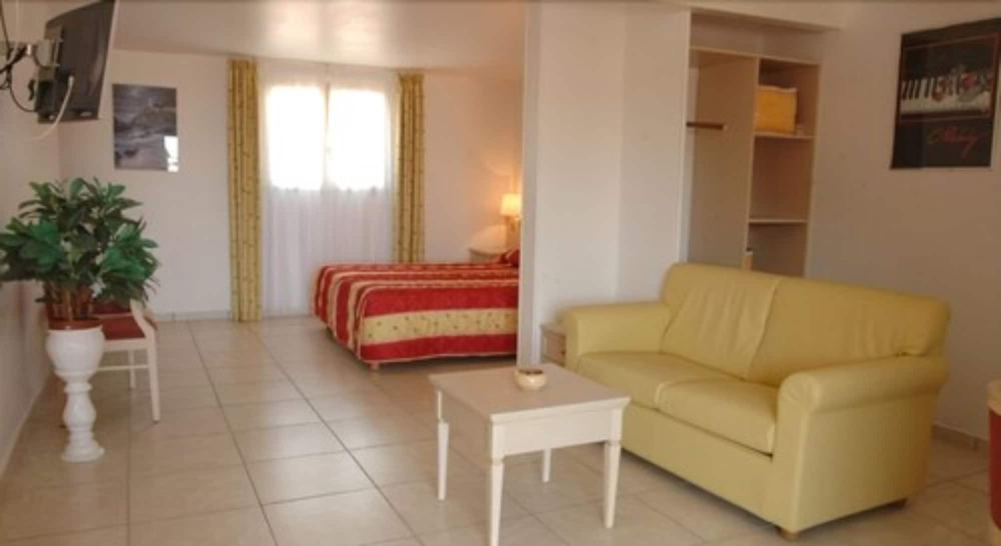 Tarcu Hotel Residence San Pieru מראה חיצוני תמונה