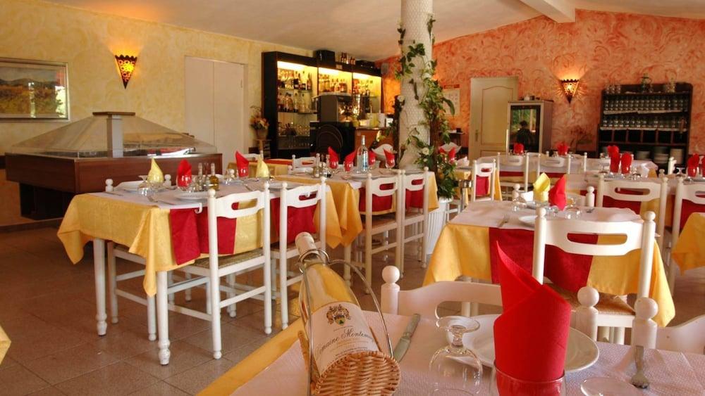 Tarcu Hotel Residence San Pieru מראה חיצוני תמונה