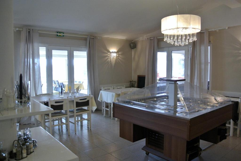 Tarcu Hotel Residence San Pieru מראה חיצוני תמונה